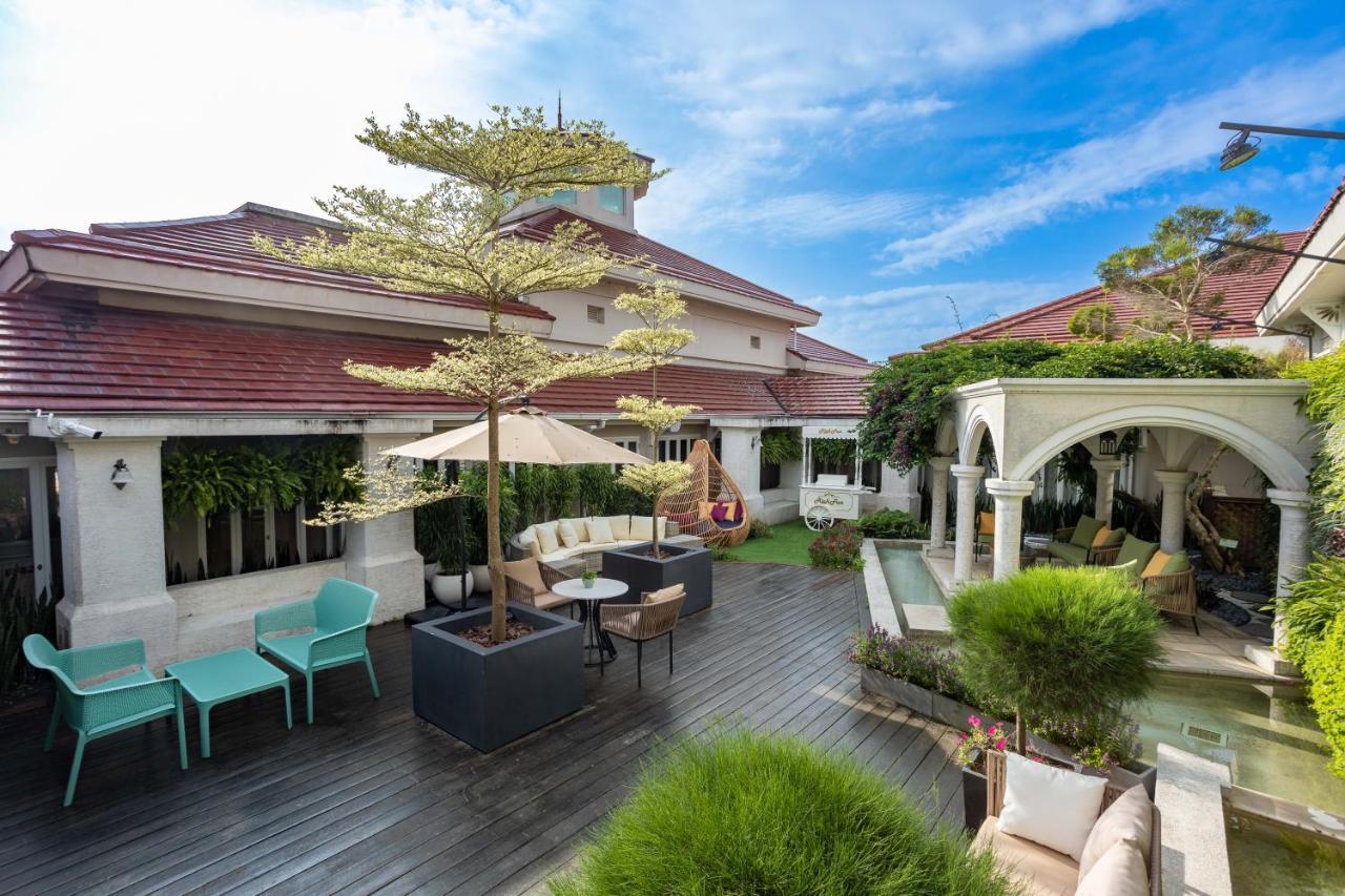 Hualien Farglory Hotel Yanliau Luaran gambar The courtyard of the hotel