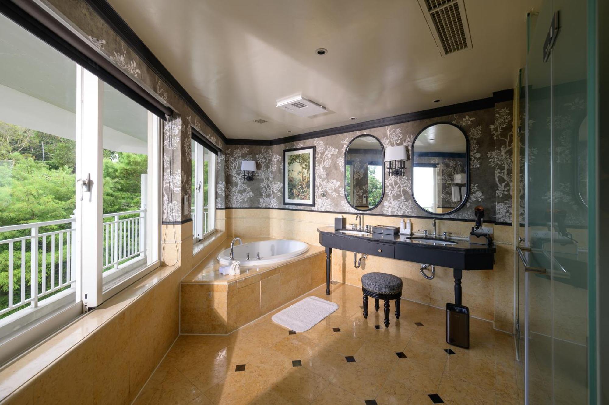 Hualien Farglory Hotel Yanliau Bilik gambar A bathroom in a hotel